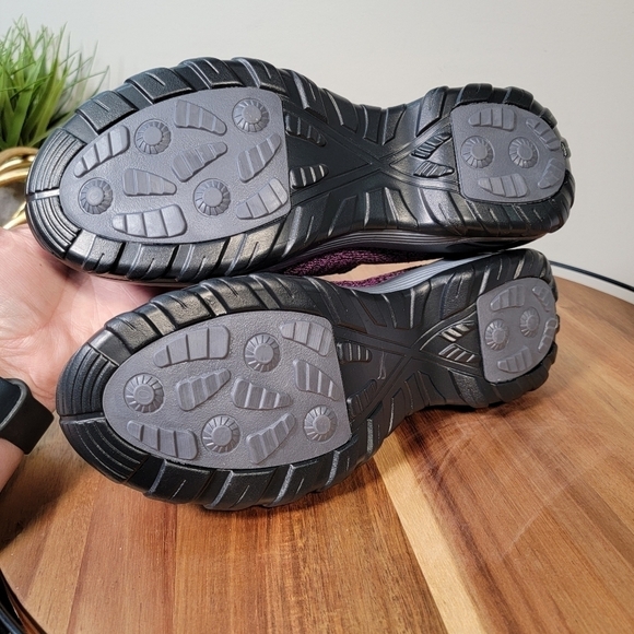 NEW Hyper Purple Black Comfy Memory Foam Slip On Sneakers Size 9 - Picture 15 of 17